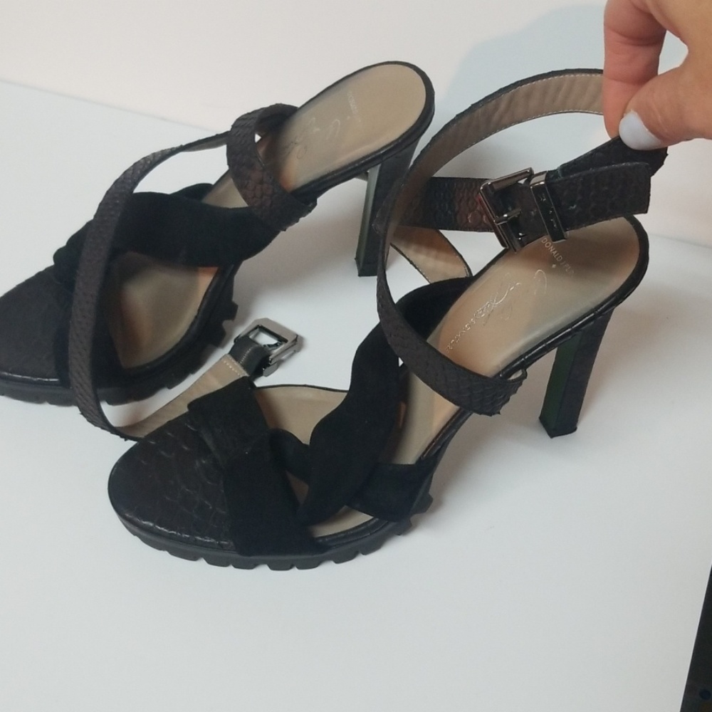 Donald Pliner strappy sandals